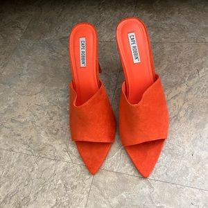 Cape Robbin Pointy Toe Mules